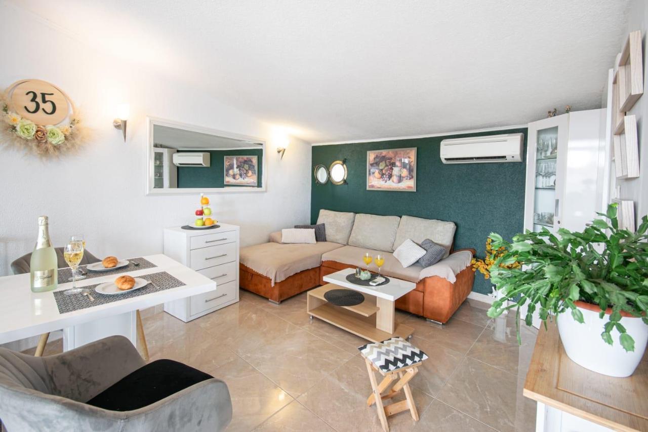 Holiday Home Nevera Макарска Екстериор снимка