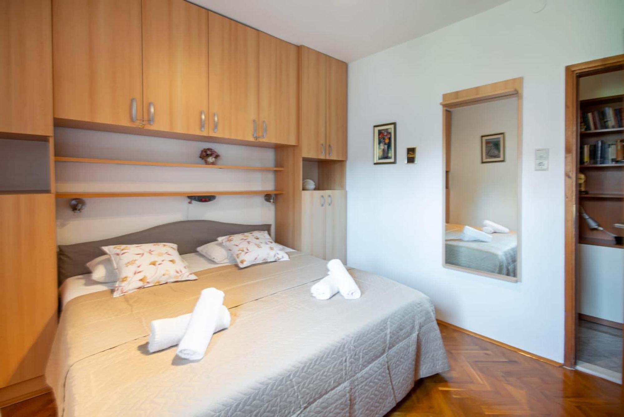 Holiday Home Nevera Макарска Екстериор снимка