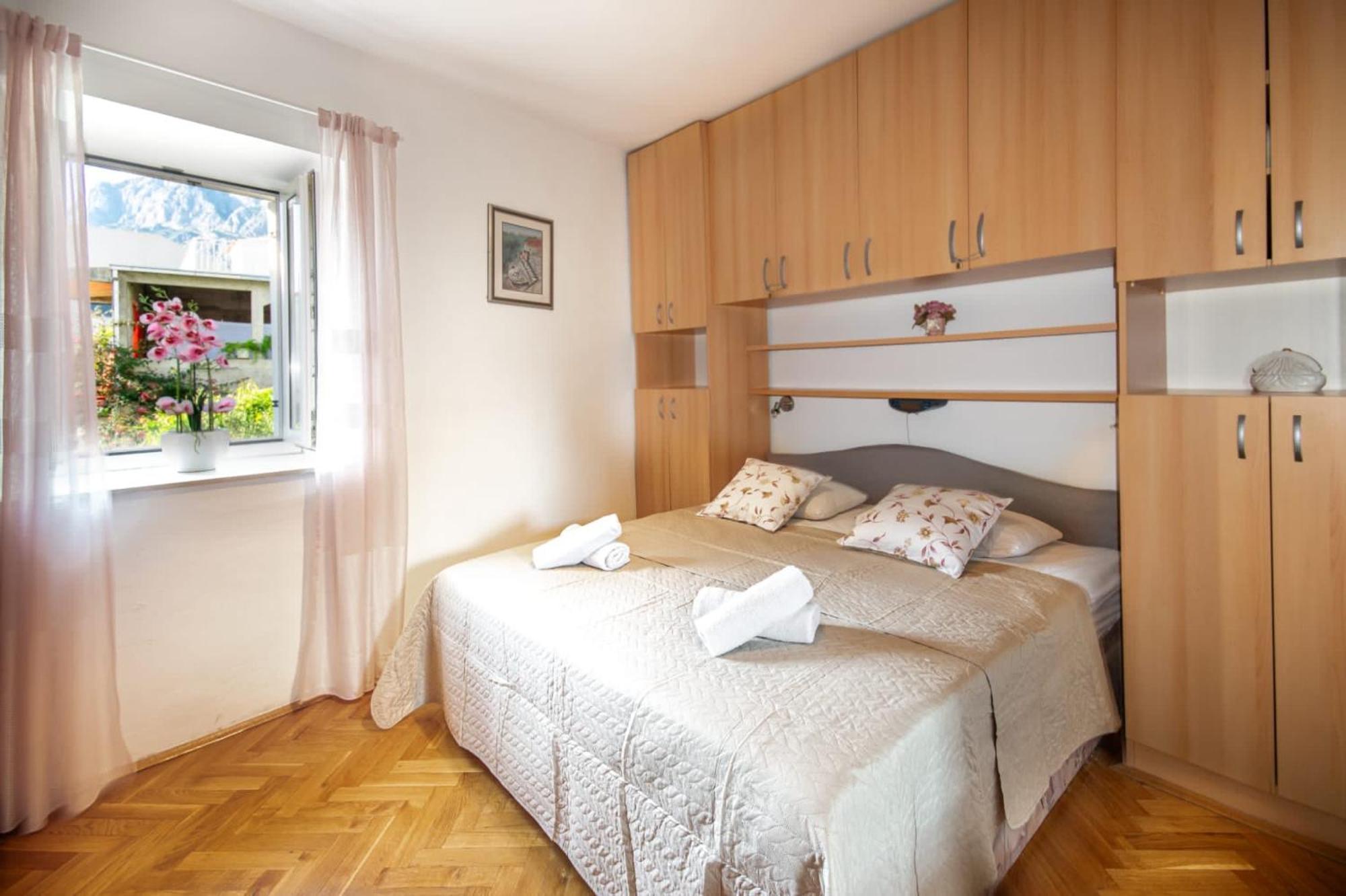 Holiday Home Nevera Макарска Екстериор снимка